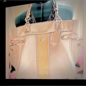 🔥🔥🔥COACH Awesome Condition COACH Bag with Original Satin Dustbag♥️